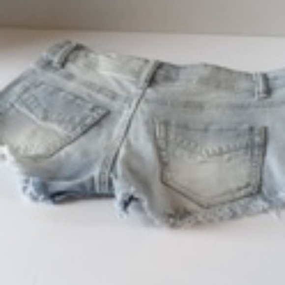 Rue 21 Denim shorts - Picture 2 of 3